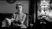 Psycho (1960)Janet Leigh, birds and food